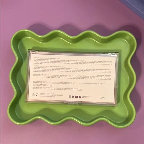 HUDA BEAUTY Mercury Retrograde Palette with Pastel Hues - Picture 4 of 5